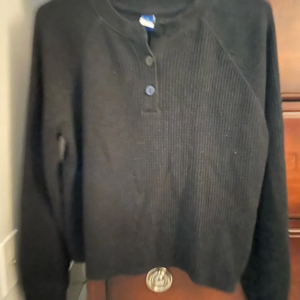 Old Navy Black Waffle Knit Henley Sweatshirt - Picture 2 of 4